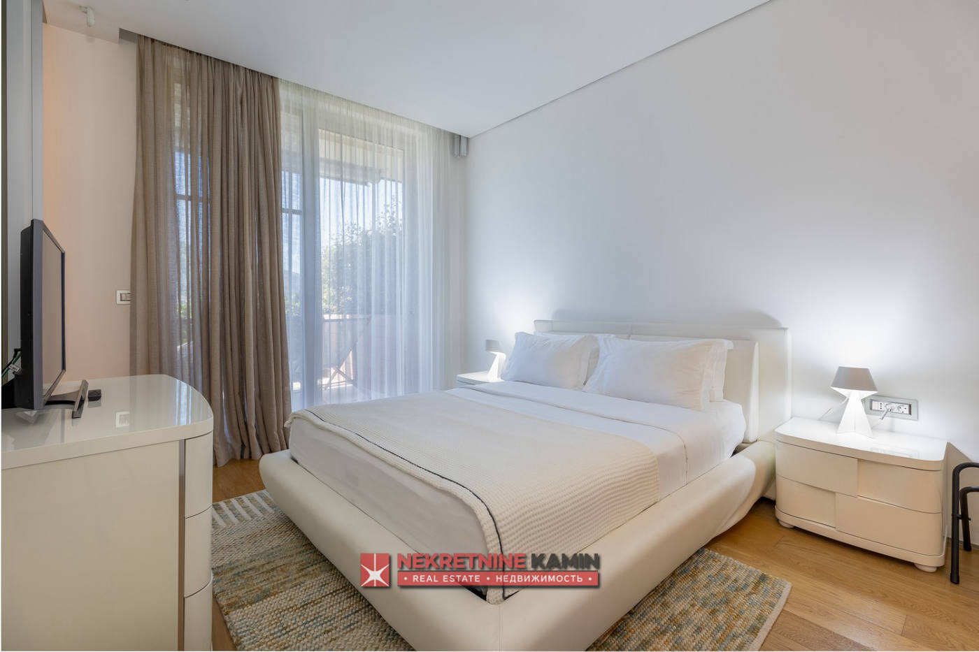 Квартира, 1044 м², 900 000$ — FAKTOR